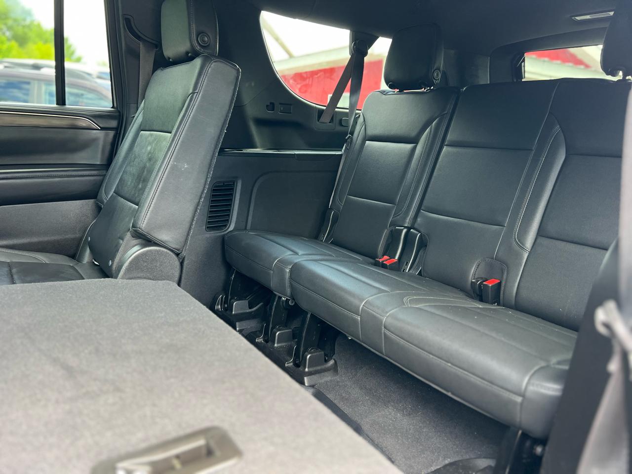 Chevrolet Suburban 2WD 4dr LT 2021
