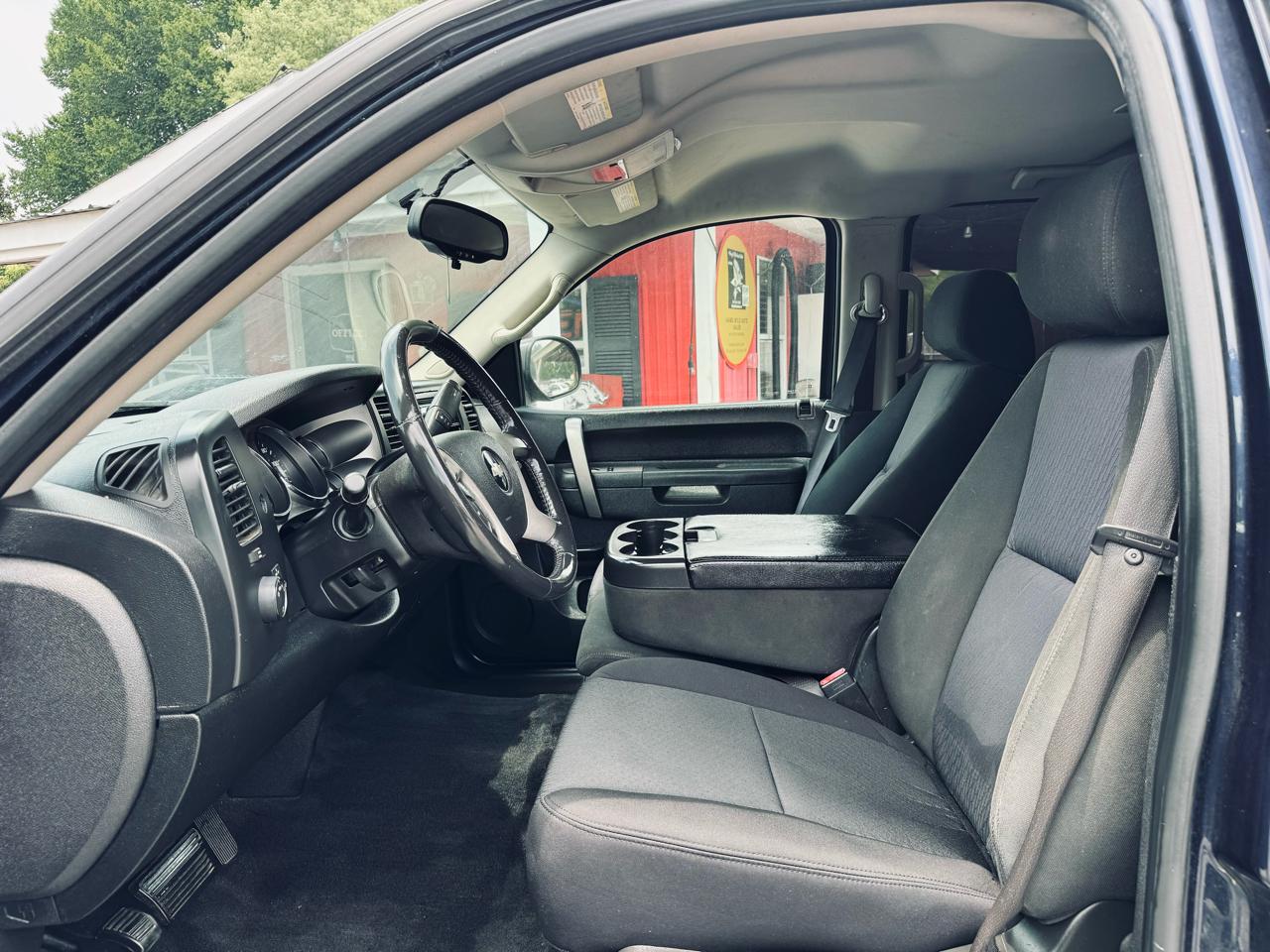 Chevrolet Silverado 1500 4WD Crew Cab 143.5" LT 2010