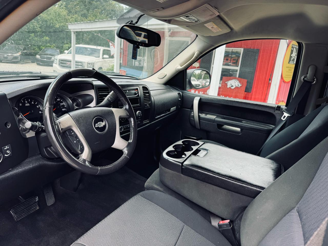 Chevrolet Silverado 1500 4WD Crew Cab 143.5" LT 2010