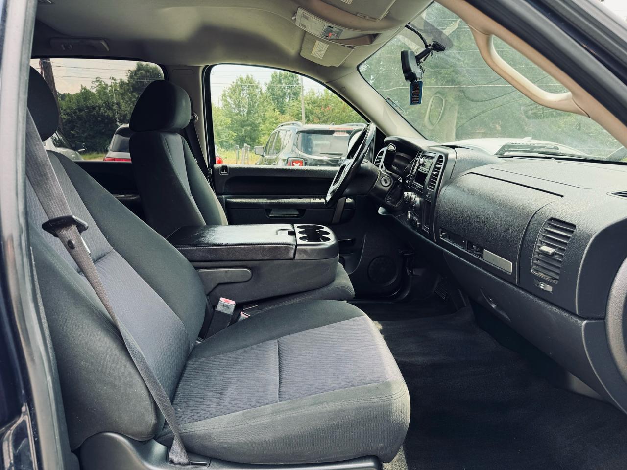 Chevrolet Silverado 1500 4WD Crew Cab 143.5" LT 2010