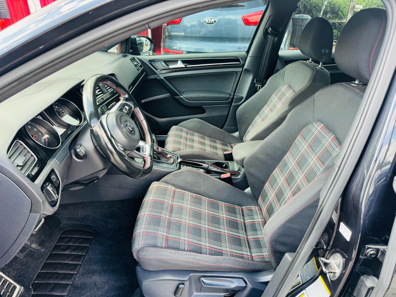 Volkswagen Golf GTI 4dr HB DSG Autobahn 2015