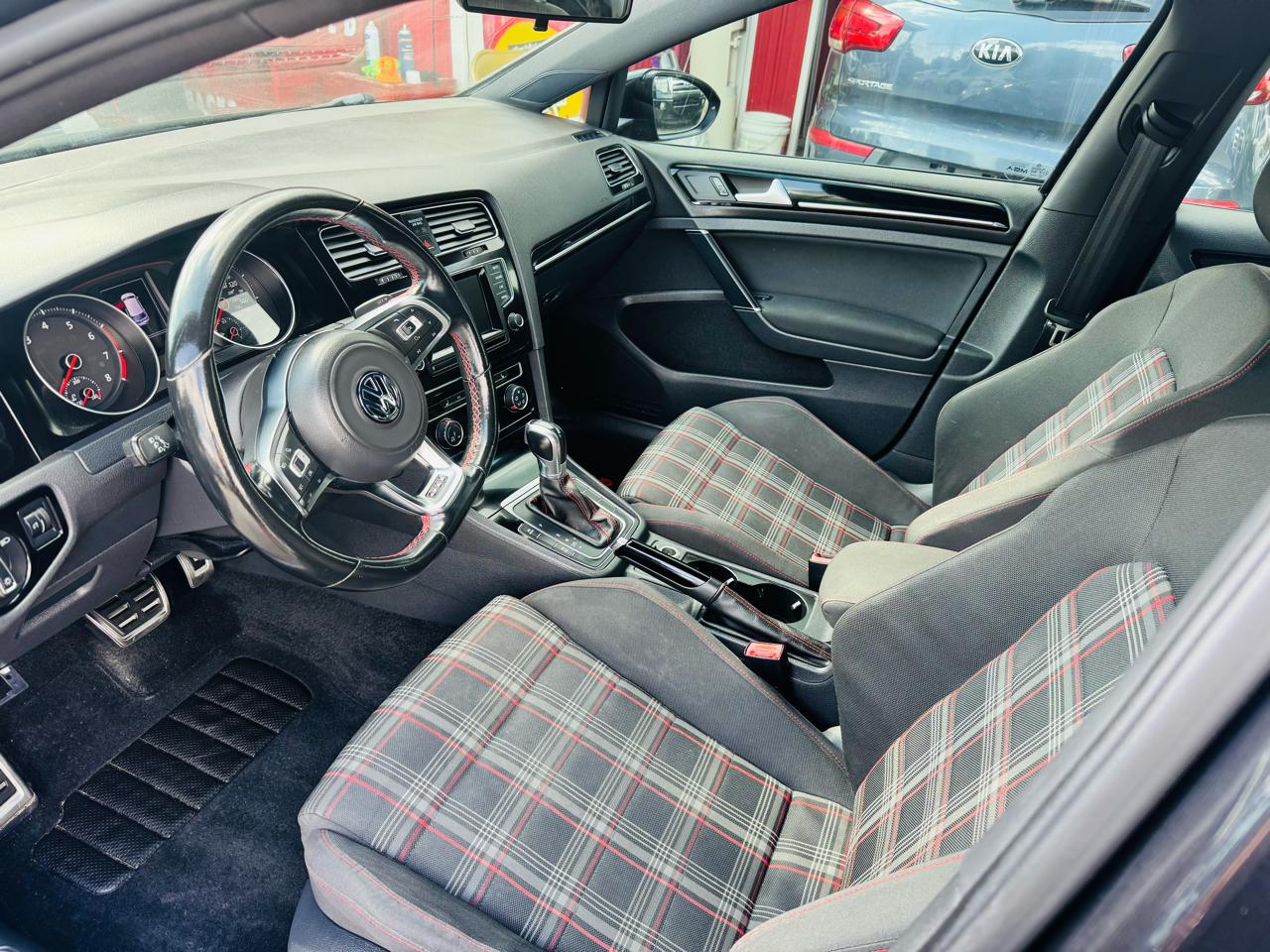 Volkswagen Golf GTI 4dr HB DSG Autobahn 2015