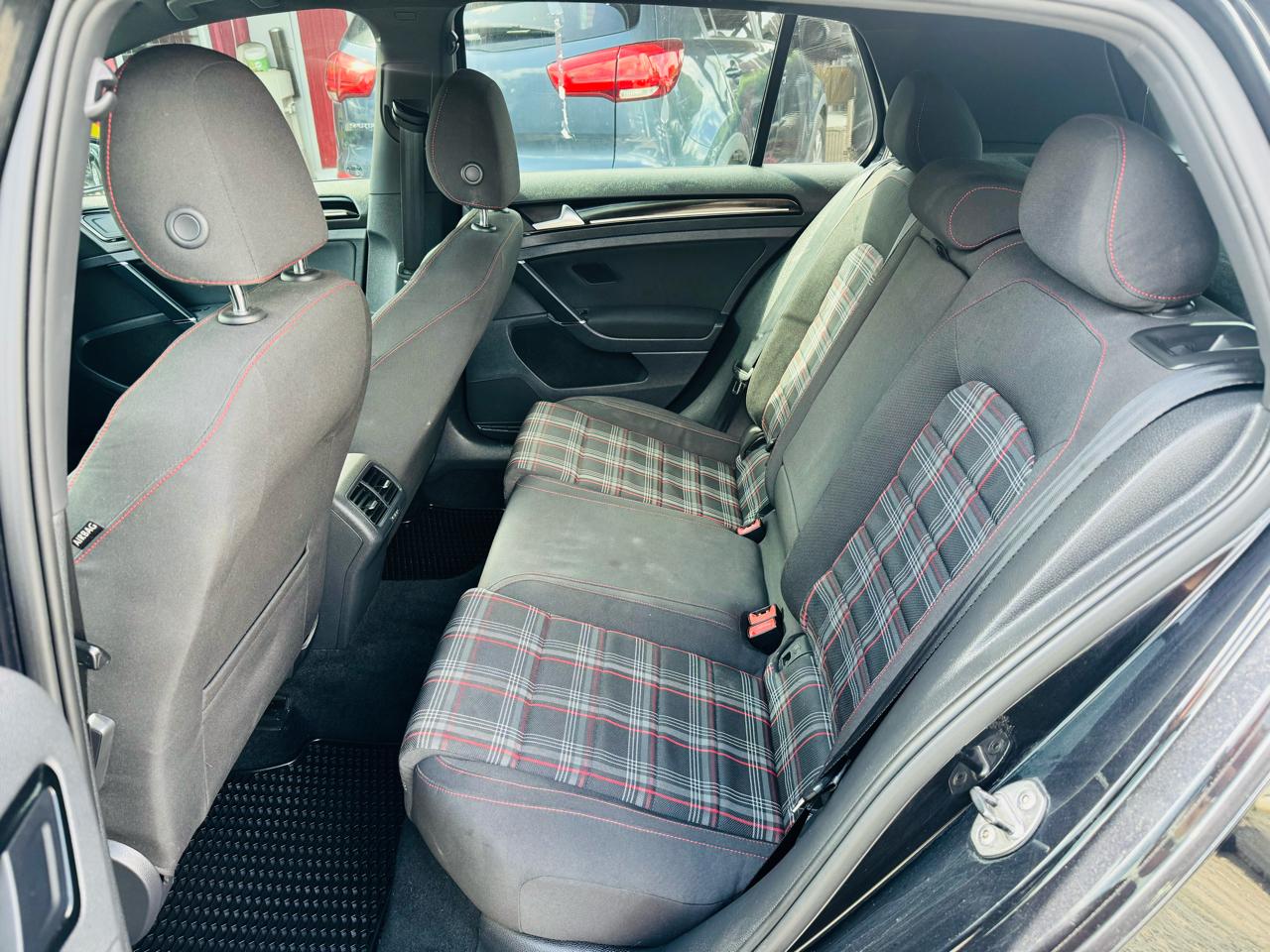Volkswagen Golf GTI 4dr HB DSG Autobahn 2015