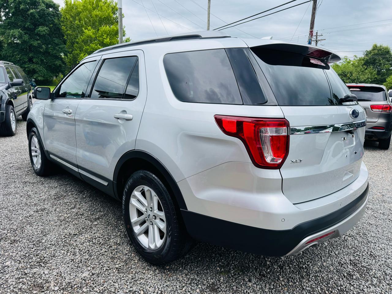 Ford Explorer XLT FWD 2017