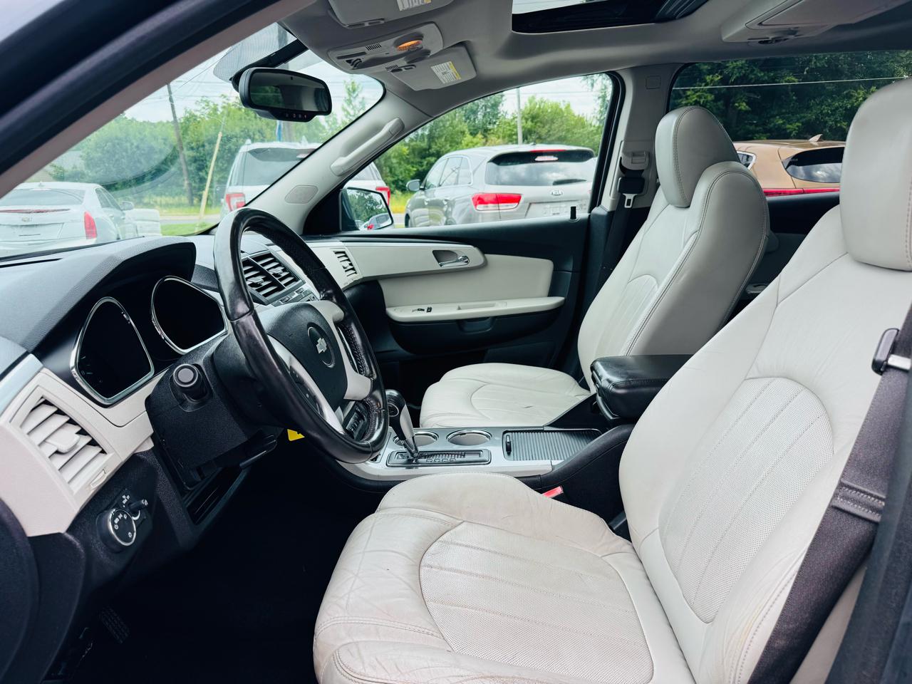 Chevrolet Traverse FWD 4dr LTZ 2012