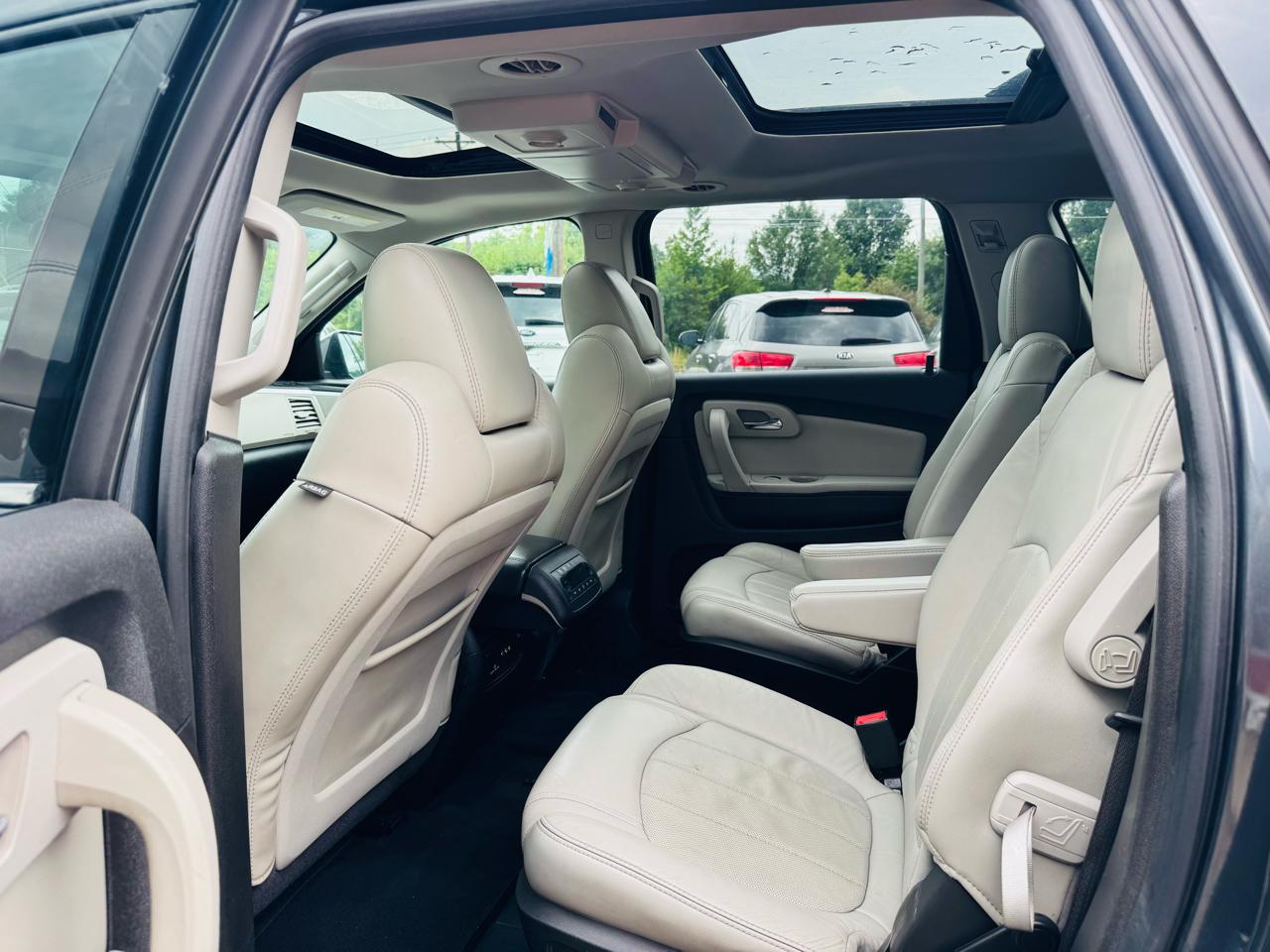 Chevrolet Traverse FWD 4dr LTZ 2012