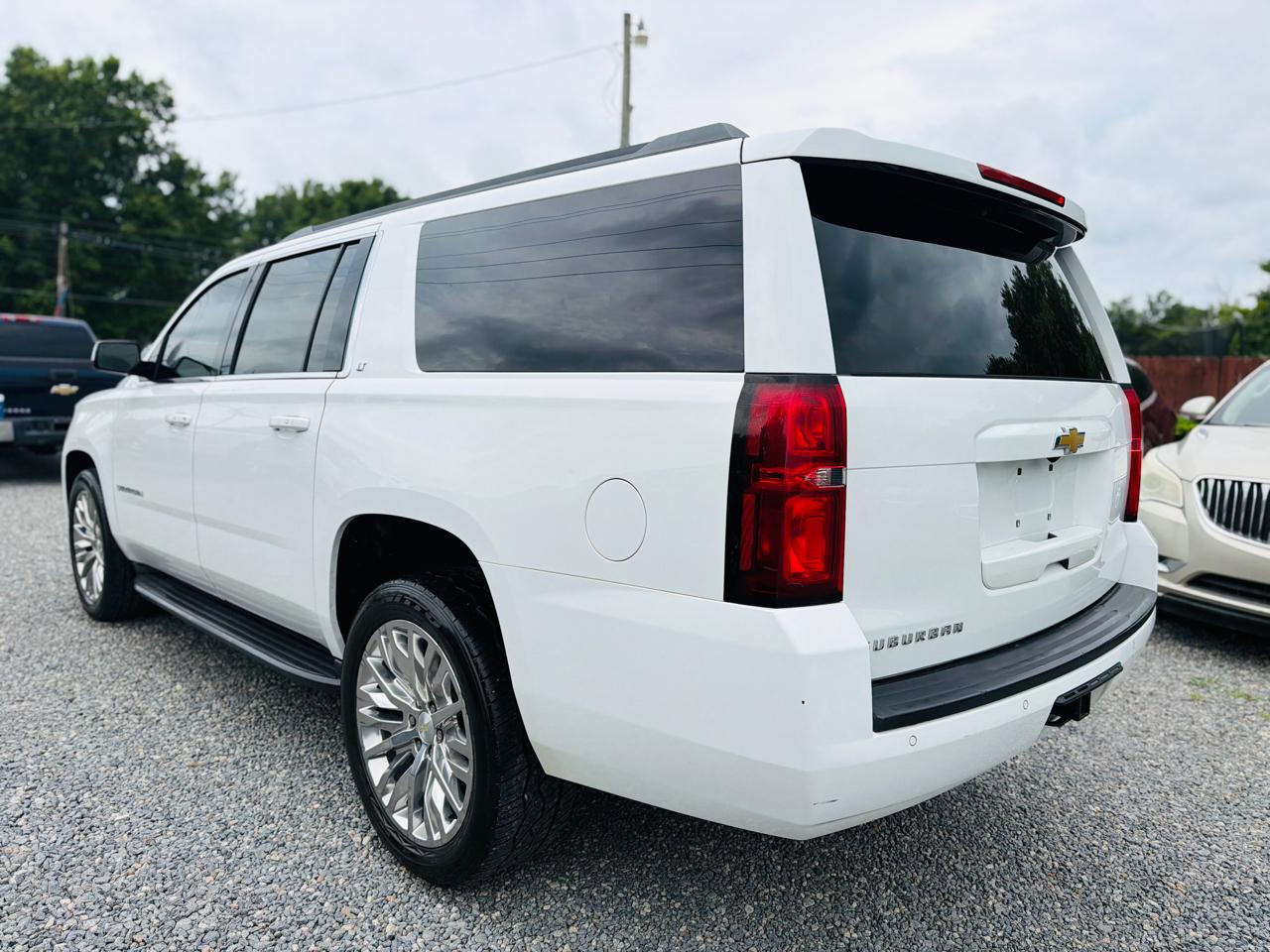 Chevrolet Suburban 2WD 4dr 1500 LT 2016