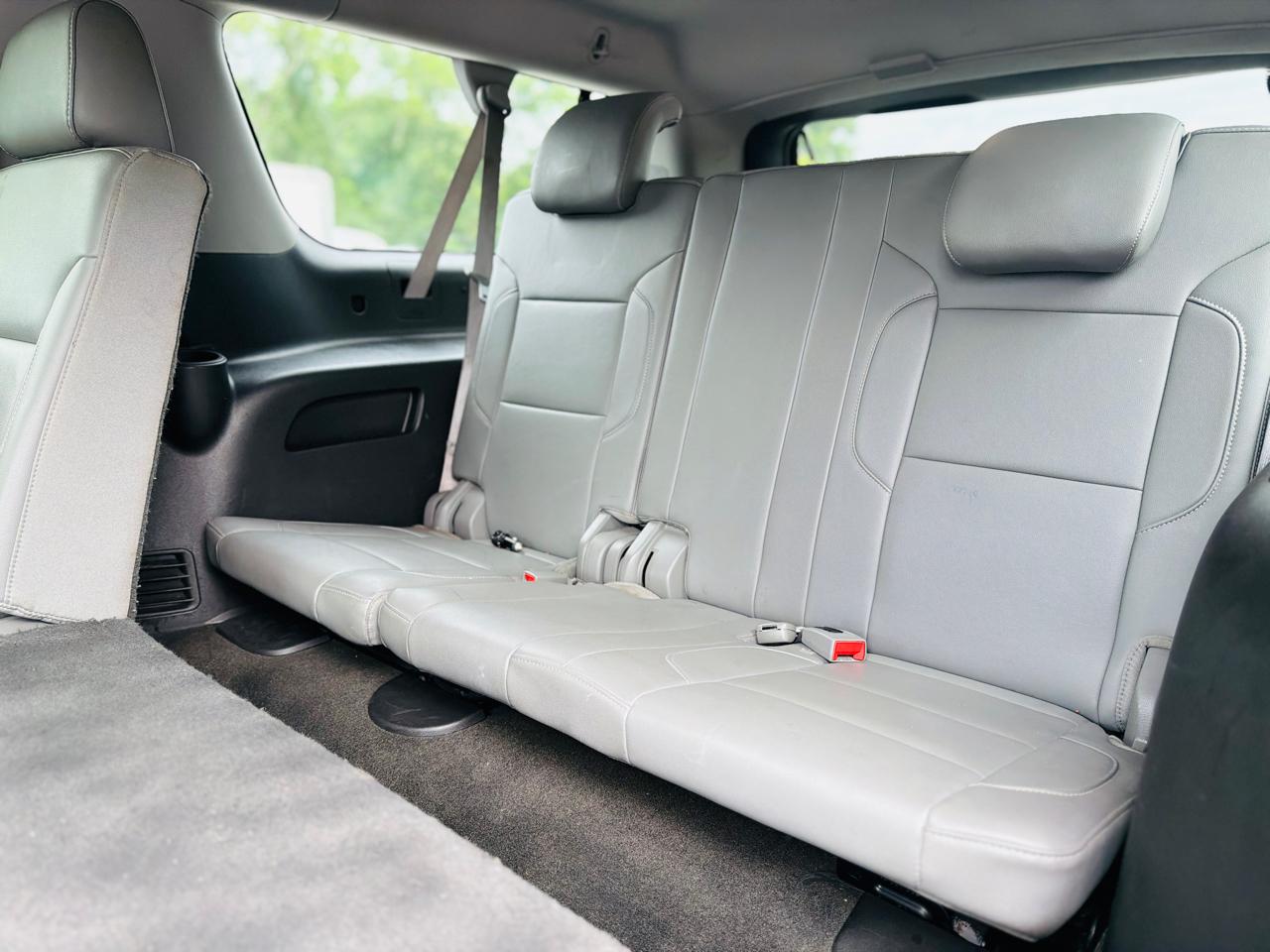 Chevrolet Suburban 2WD 4dr 1500 LT 2016