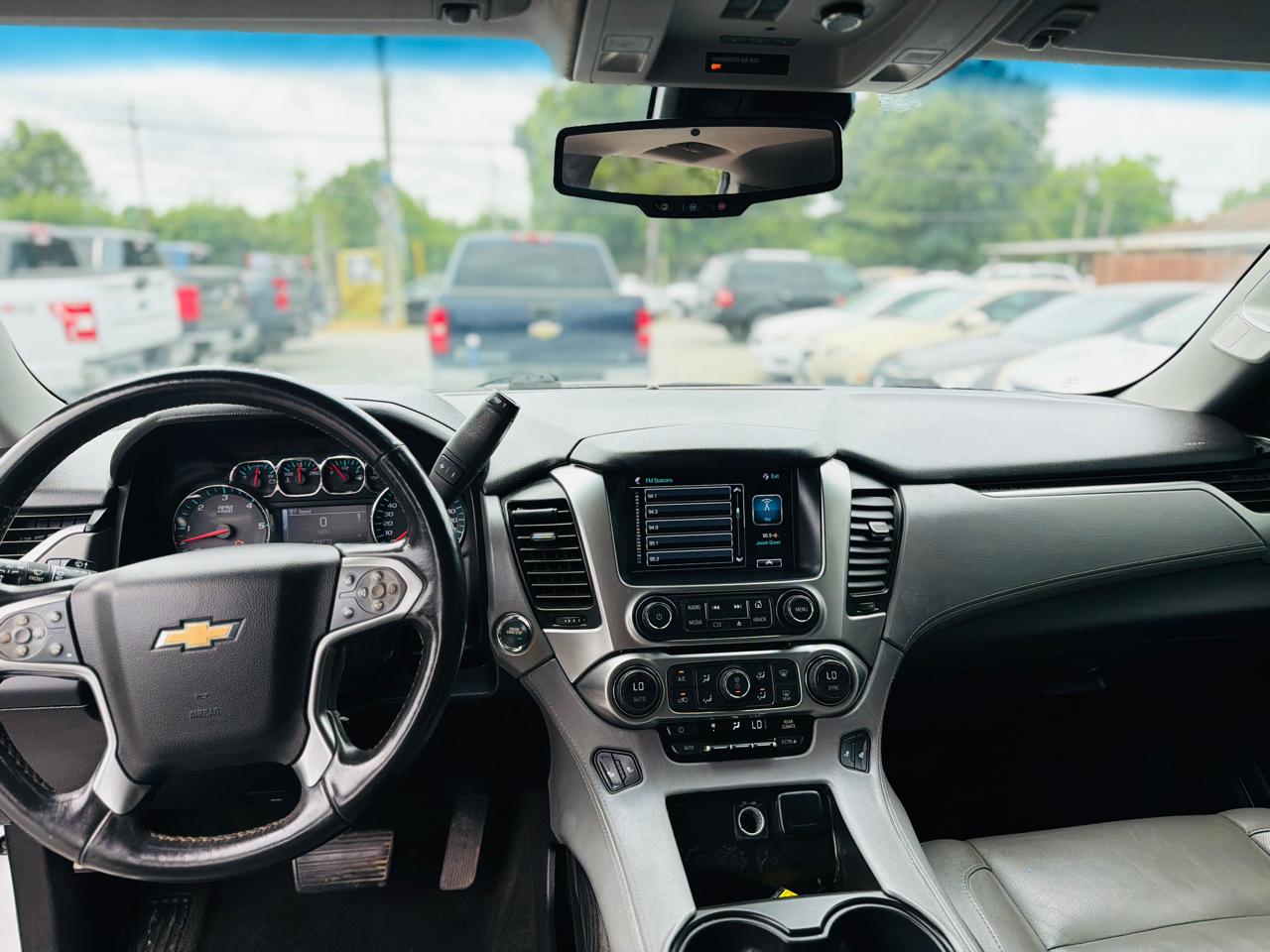 Chevrolet Suburban 2WD 4dr 1500 LT 2016