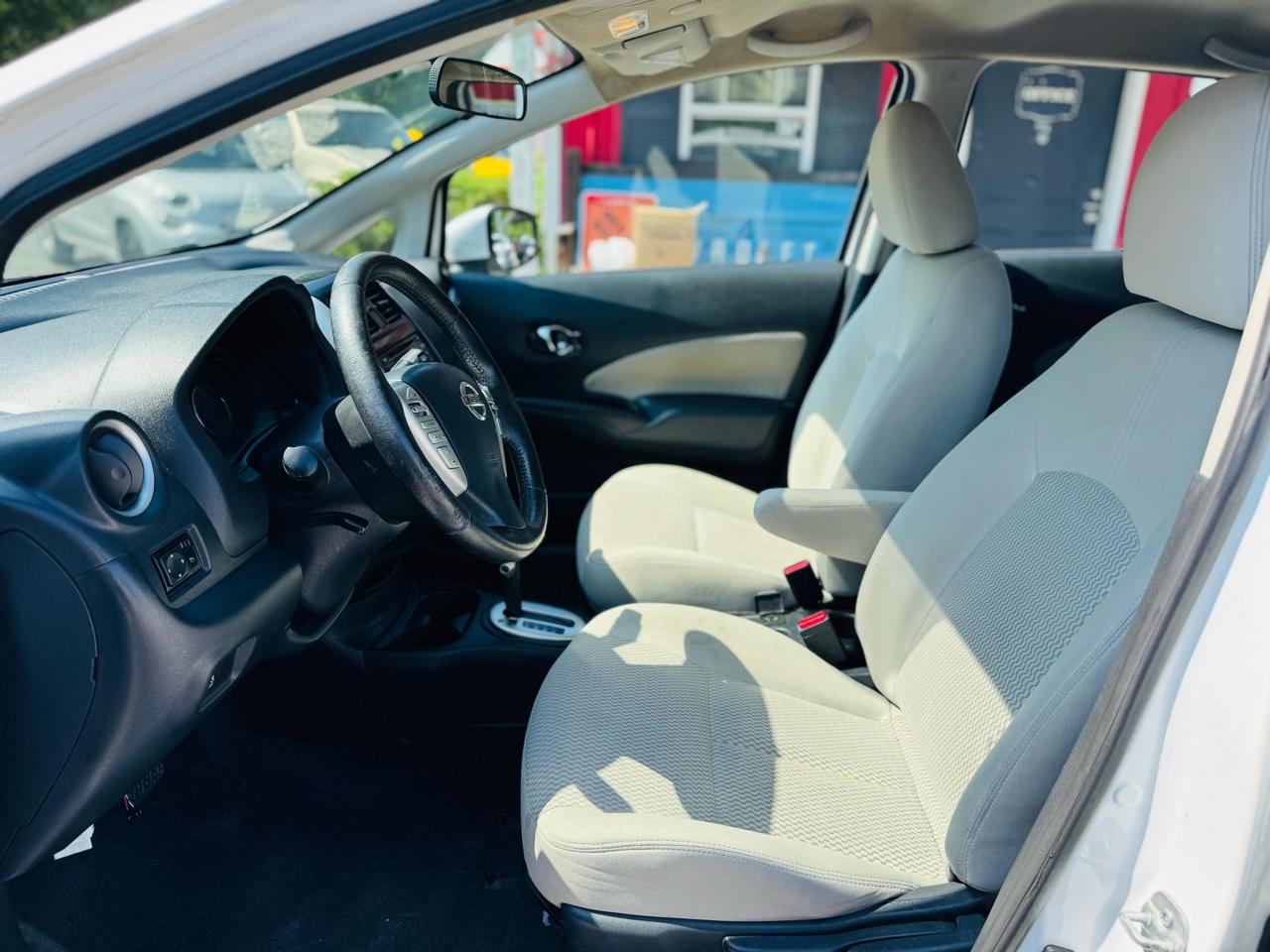 Nissan Versa Note 5dr HB CVT 1.6 SV 2016