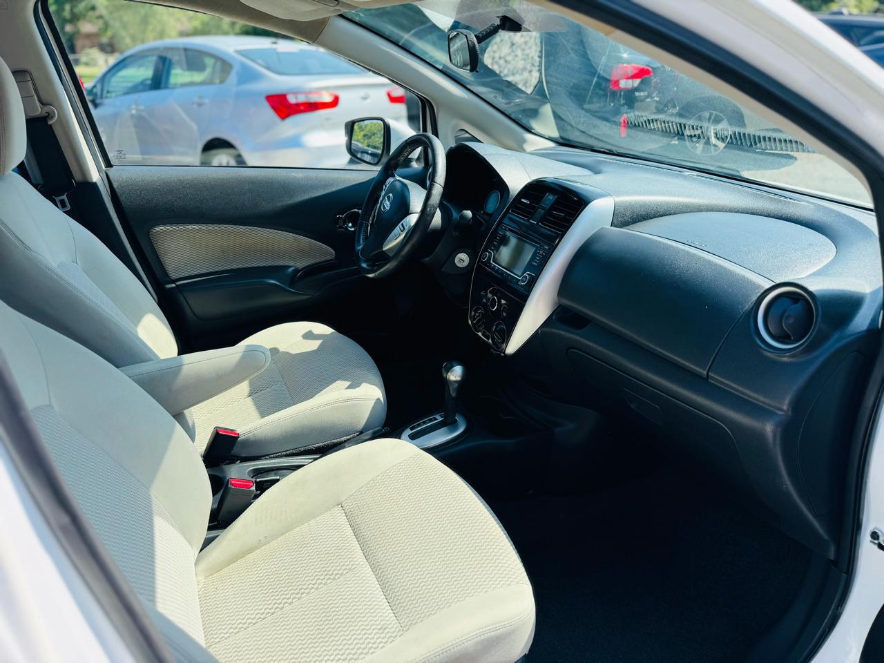 Nissan Versa Note 5dr HB CVT 1.6 SV 2016