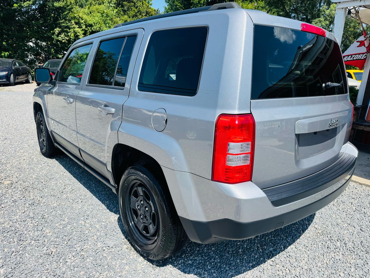 Jeep Patriot FWD 4dr Sport 2016