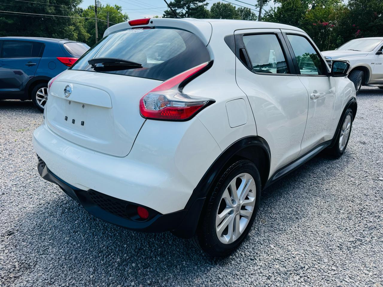 Nissan Juke 5dr Wgn CVT S FWD 2015