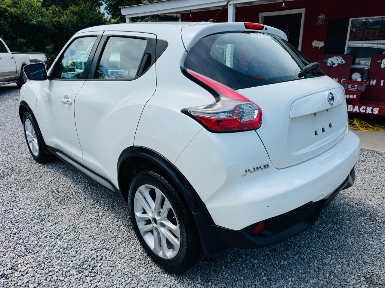 Nissan Juke 5dr Wgn CVT S FWD 2015