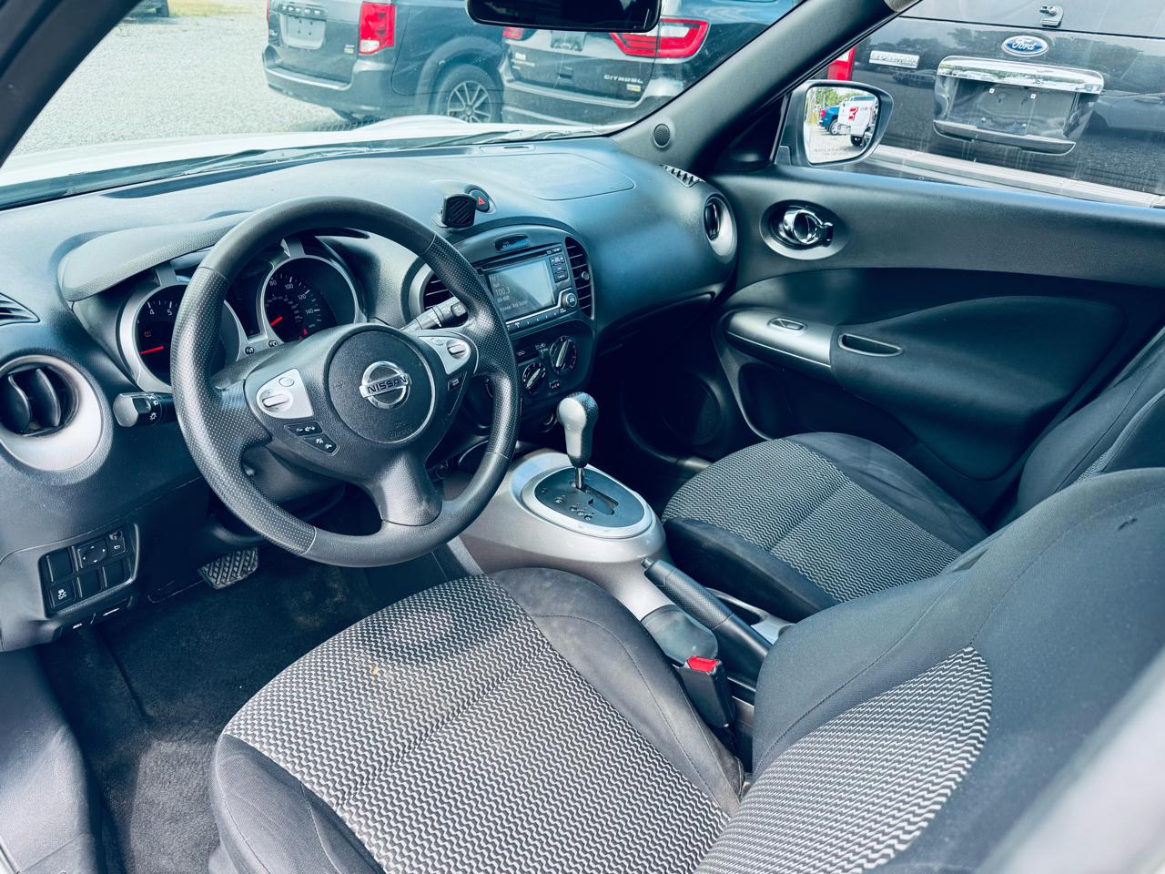 Nissan Juke 5dr Wgn CVT S FWD 2015