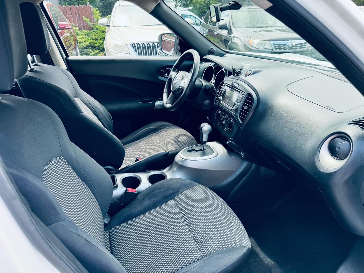 Nissan Juke 5dr Wgn CVT S FWD 2015