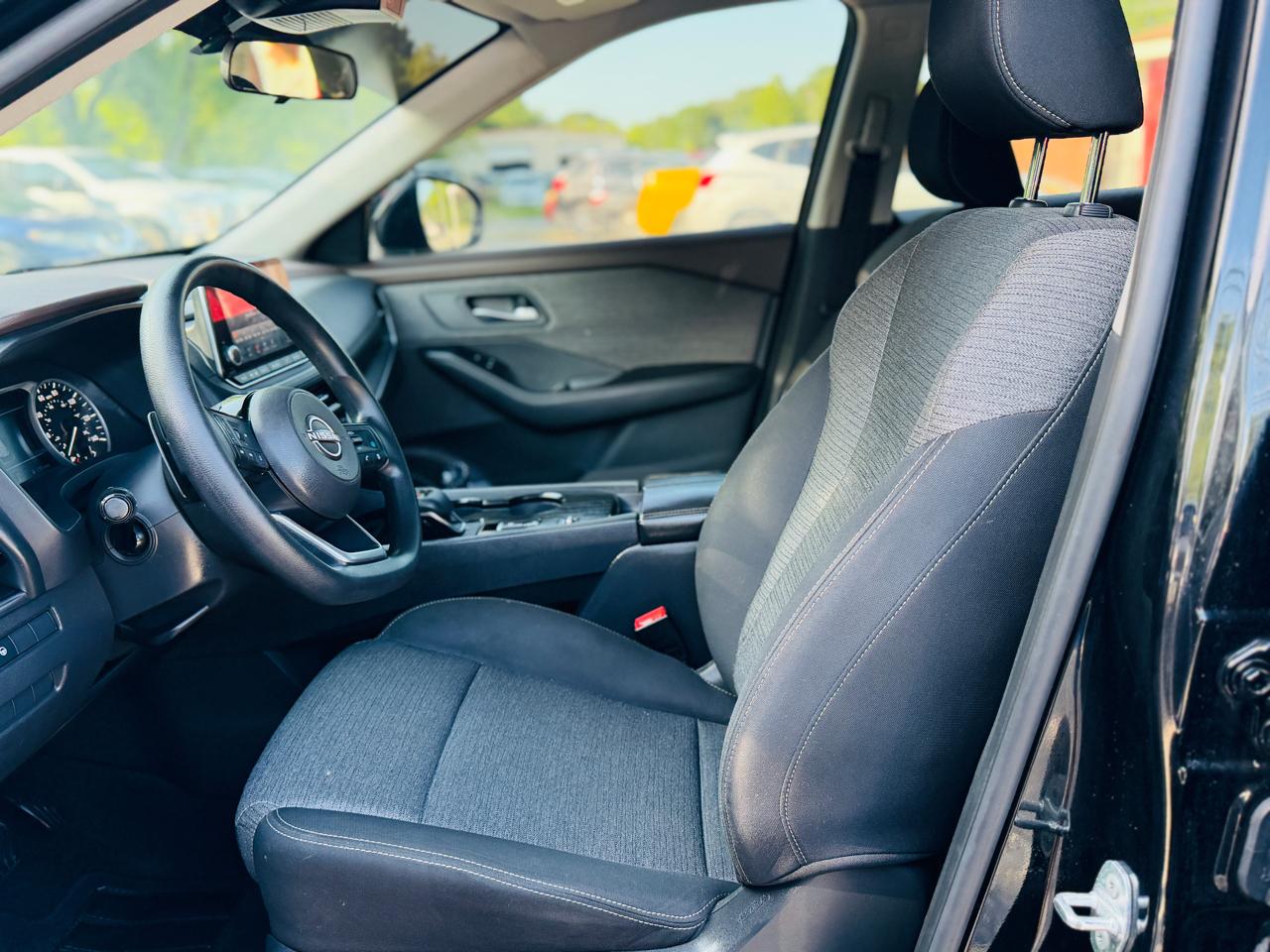 Nissan Rogue FWD SV *Ltd Avail* 2023