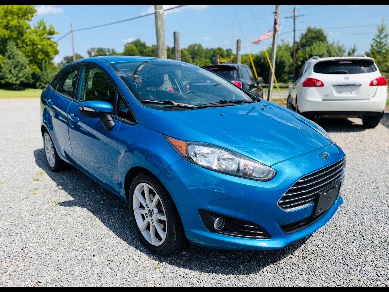 2015 Ford Fiesta 4dr Sdn SE
