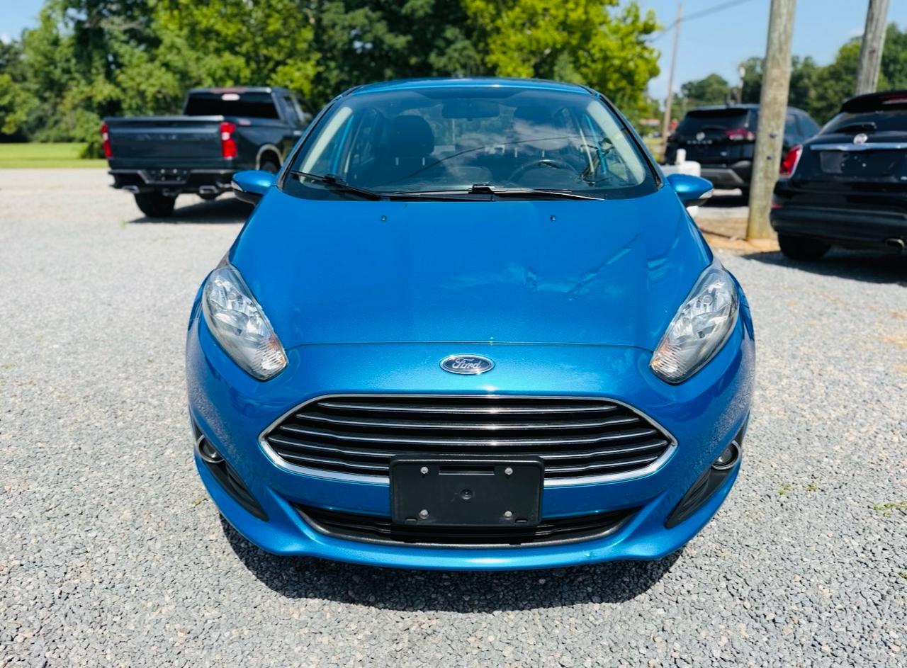 Ford Fiesta 4dr Sdn SE 2015