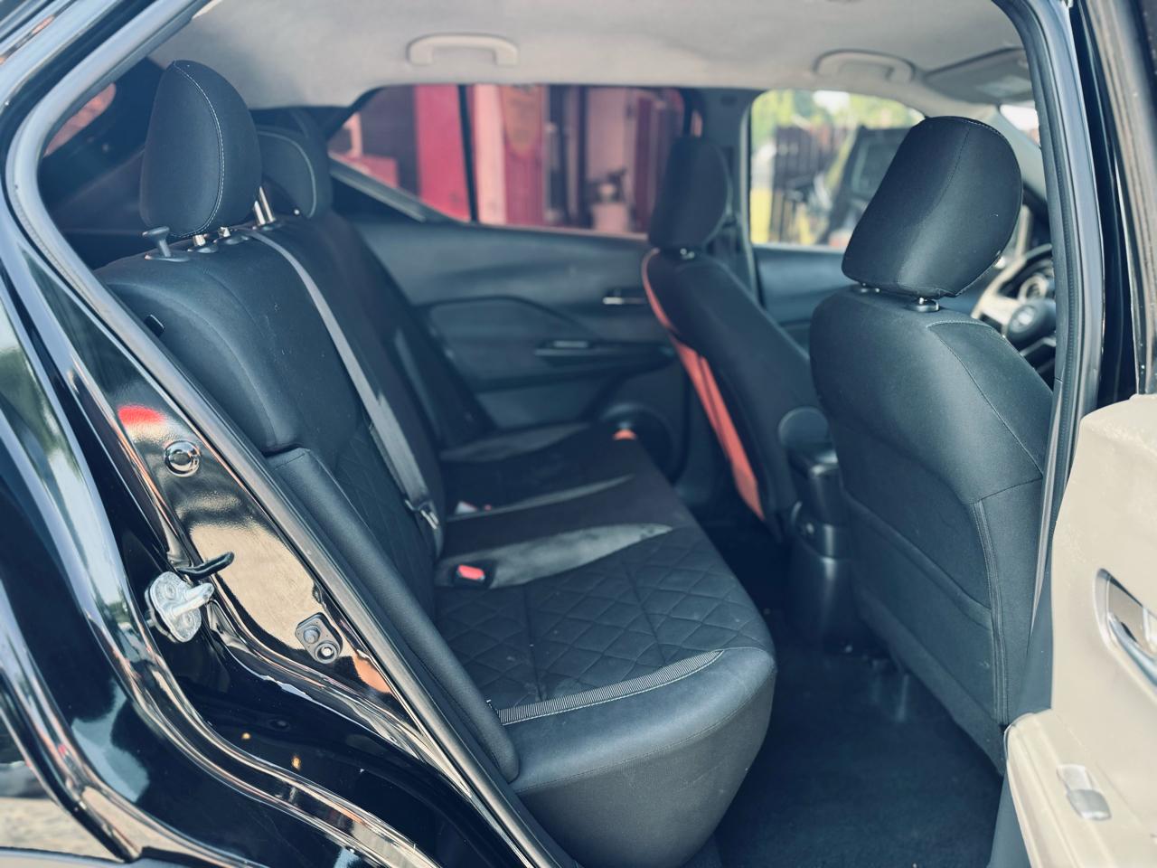 Nissan Kicks SV FWD 2020