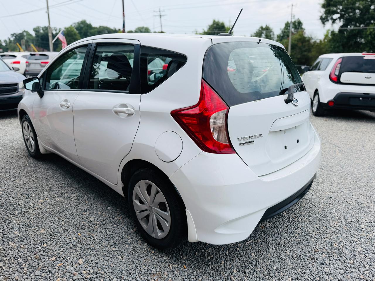 Nissan Versa Note SV CVT 2018