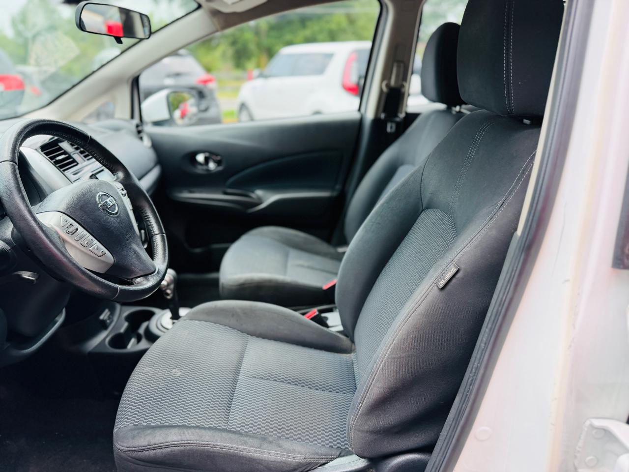 Nissan Versa Note SV CVT 2018