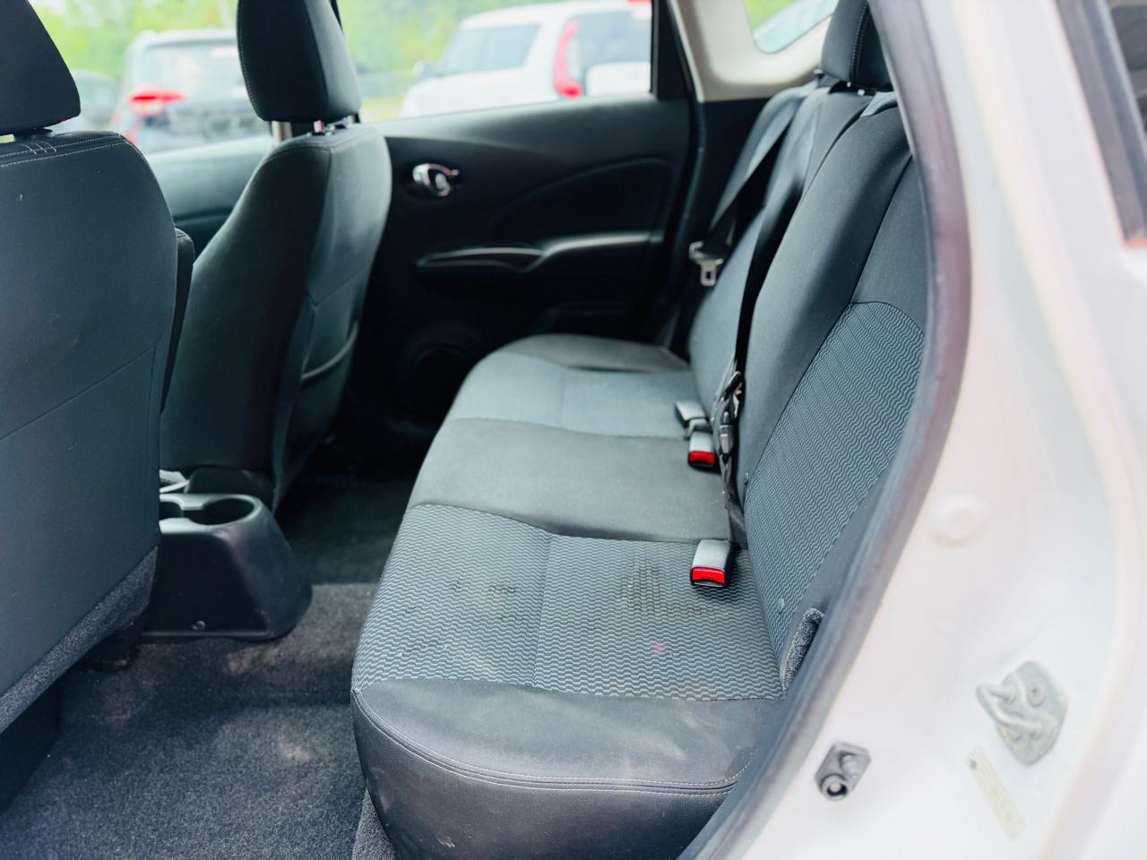 Nissan Versa Note SV CVT 2018