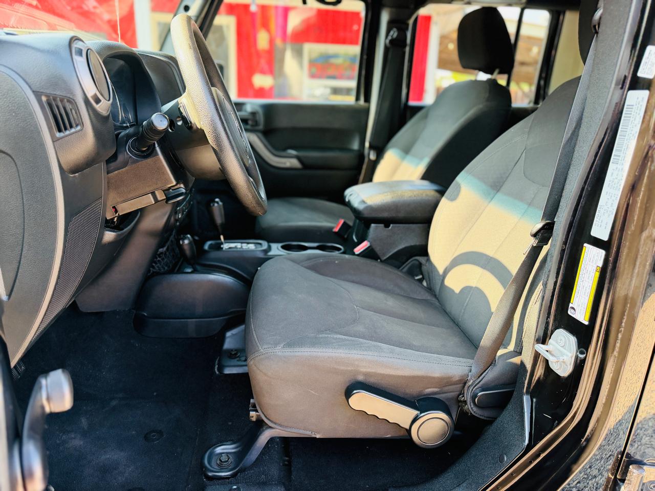 Jeep Wrangler Unlimited 4WD 4dr Sport 2015