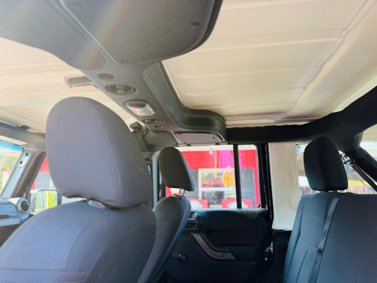 Jeep Wrangler Unlimited 4WD 4dr Sport 2015