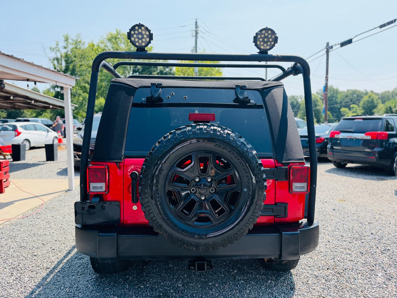 Jeep Wrangler 4WD 2dr Willys Wheeler 2015