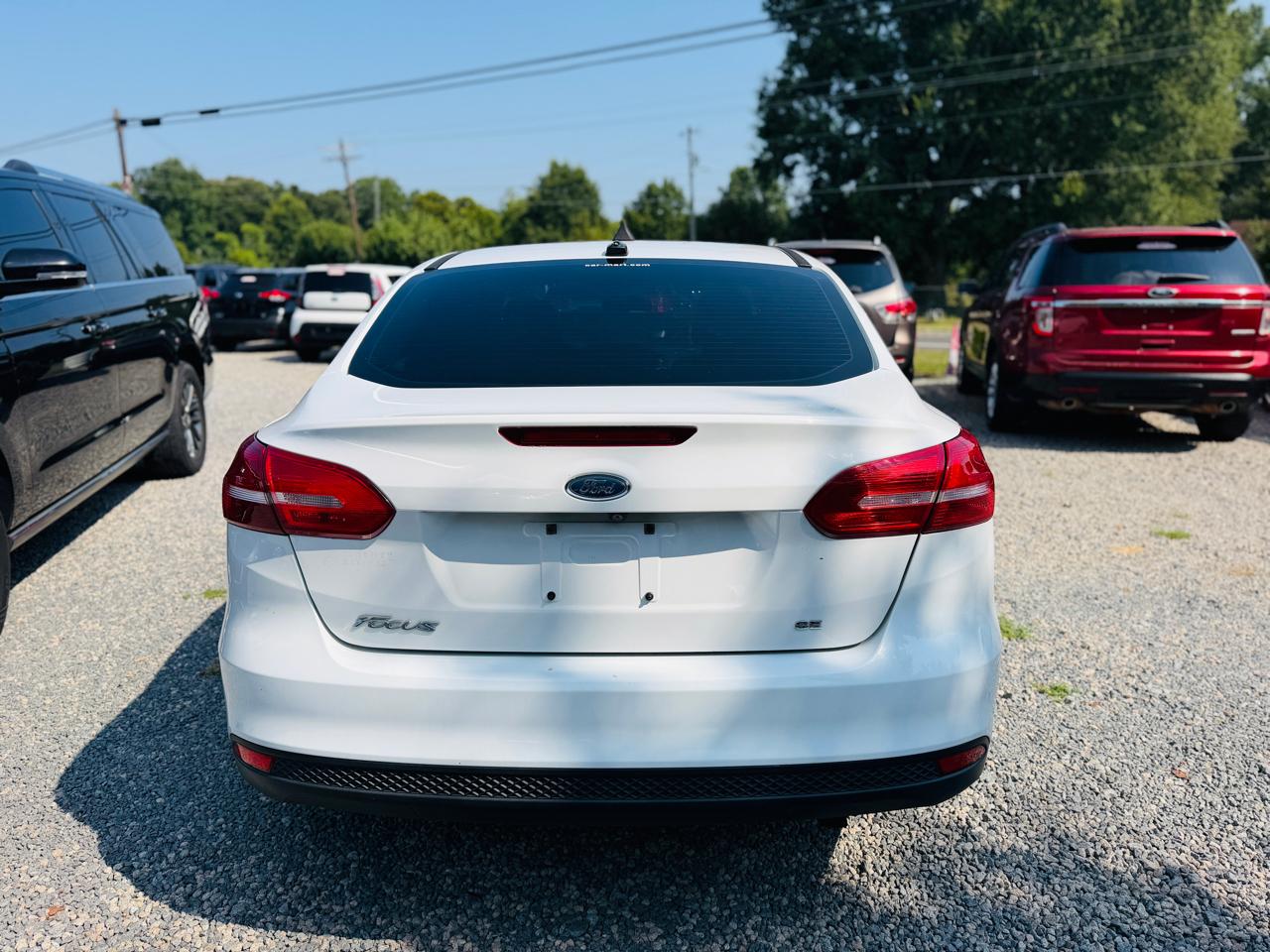 Ford Focus SE Sedan 2017
