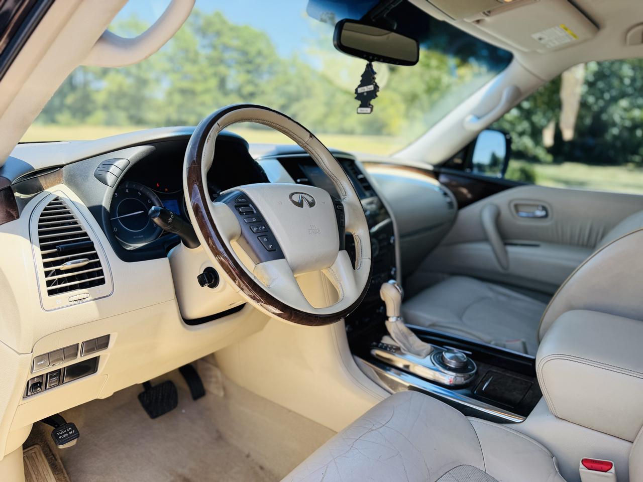 Infiniti QX80 4WD 4dr 2014