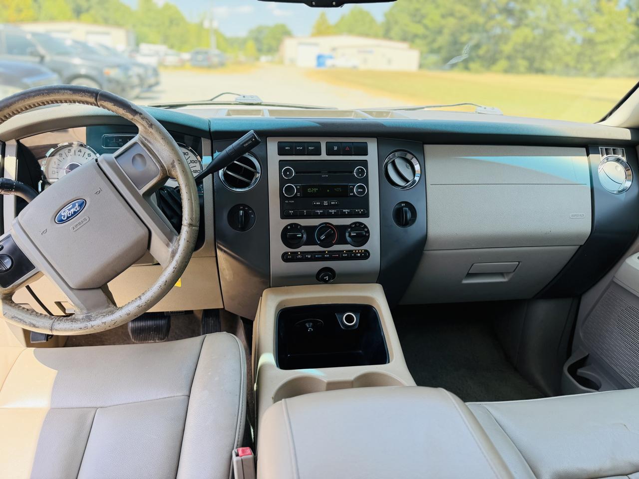 Ford Expedition 4WD 4dr XL 2014