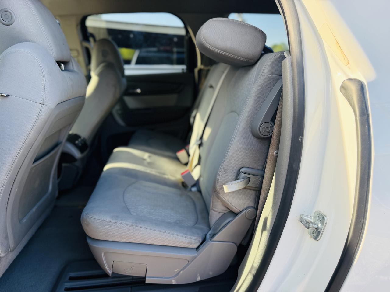 GMC Acadia FWD 4dr SLE w/SLE-1 2013