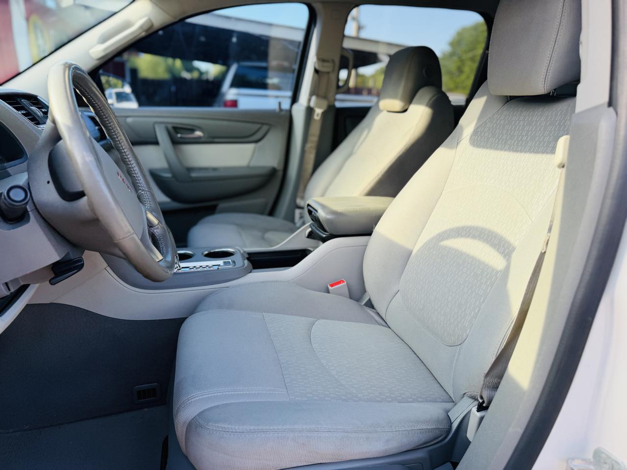 GMC Acadia FWD 4dr SLE w/SLE-1 2013