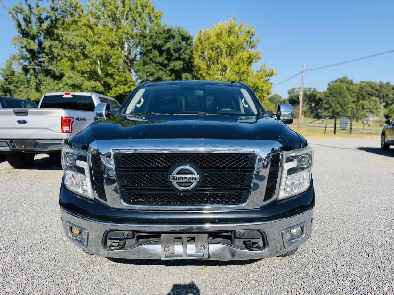 Nissan Titan 4x4 Crew Cab SL 2017