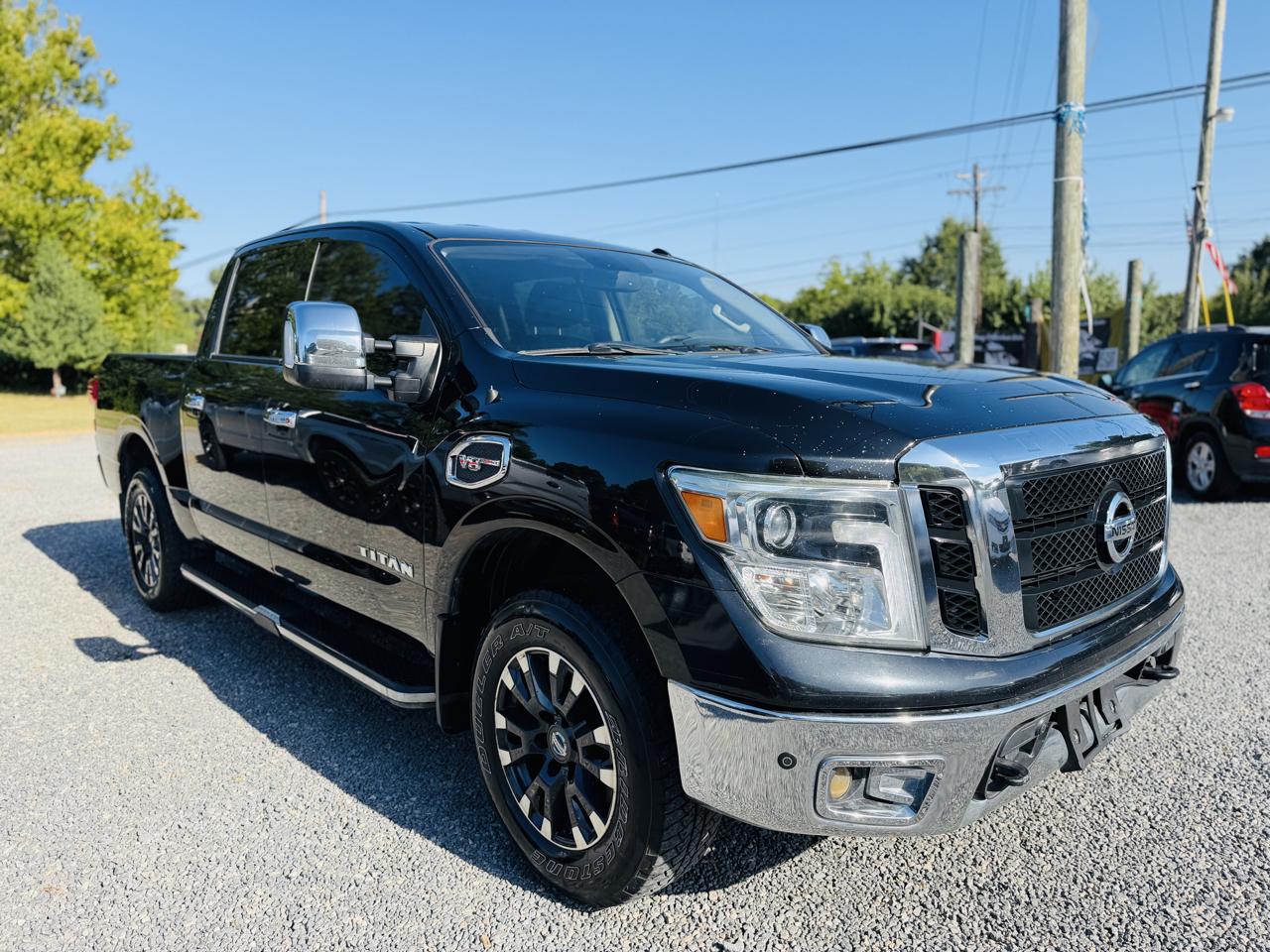 Nissan Titan 4x4 Crew Cab SL 2017