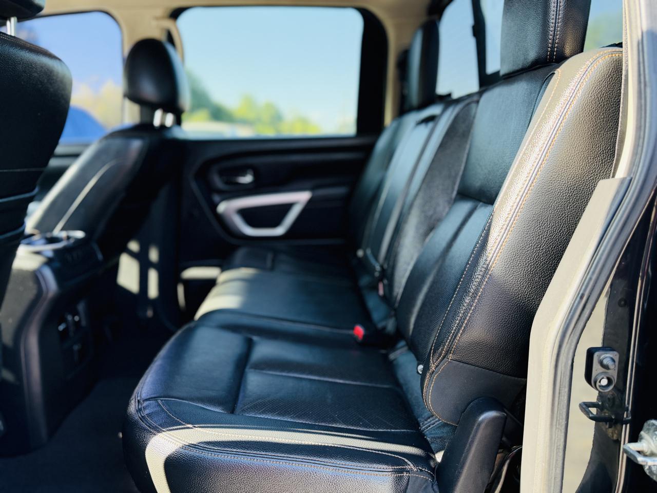 Nissan Titan 4x4 Crew Cab SL 2017
