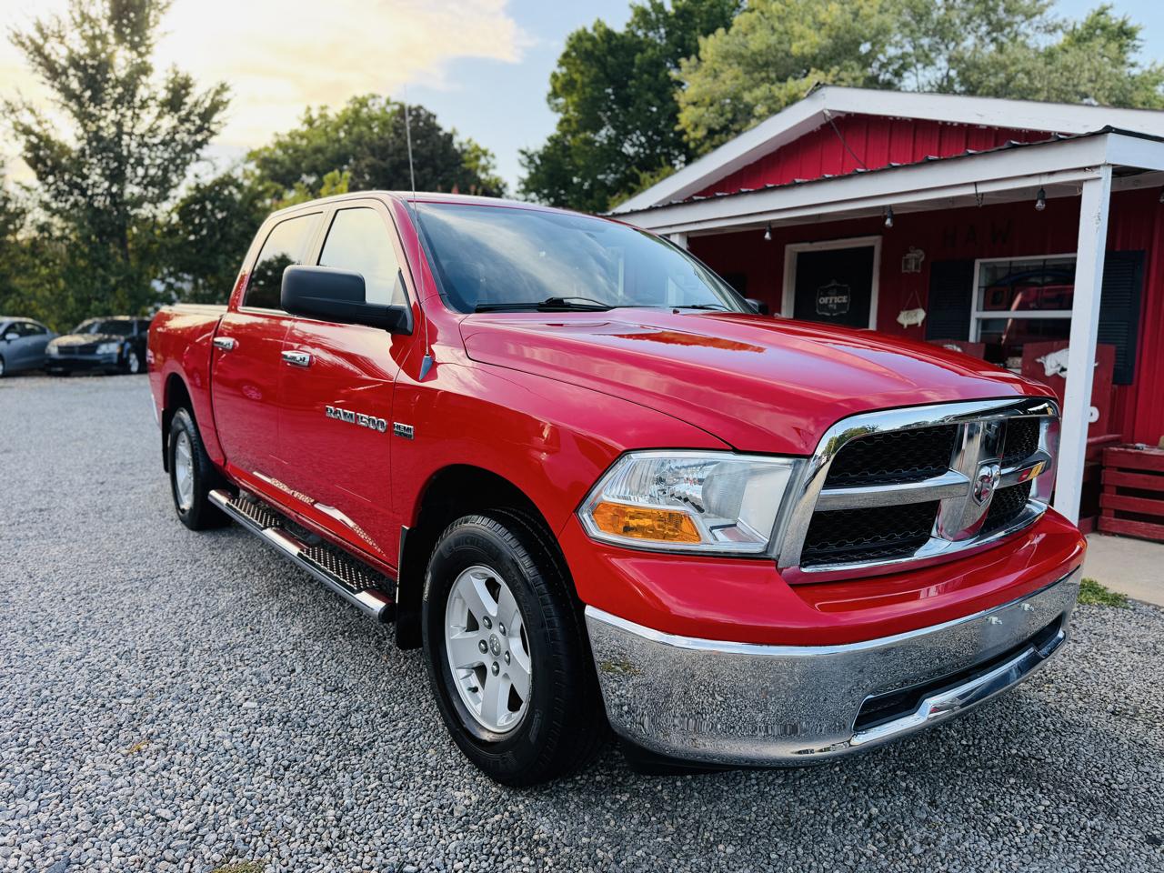 RAM 1500 4WD Crew Cab 140.5" SLT 2011