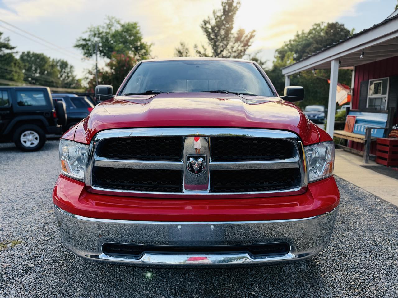 RAM 1500 4WD Crew Cab 140.5" SLT 2011