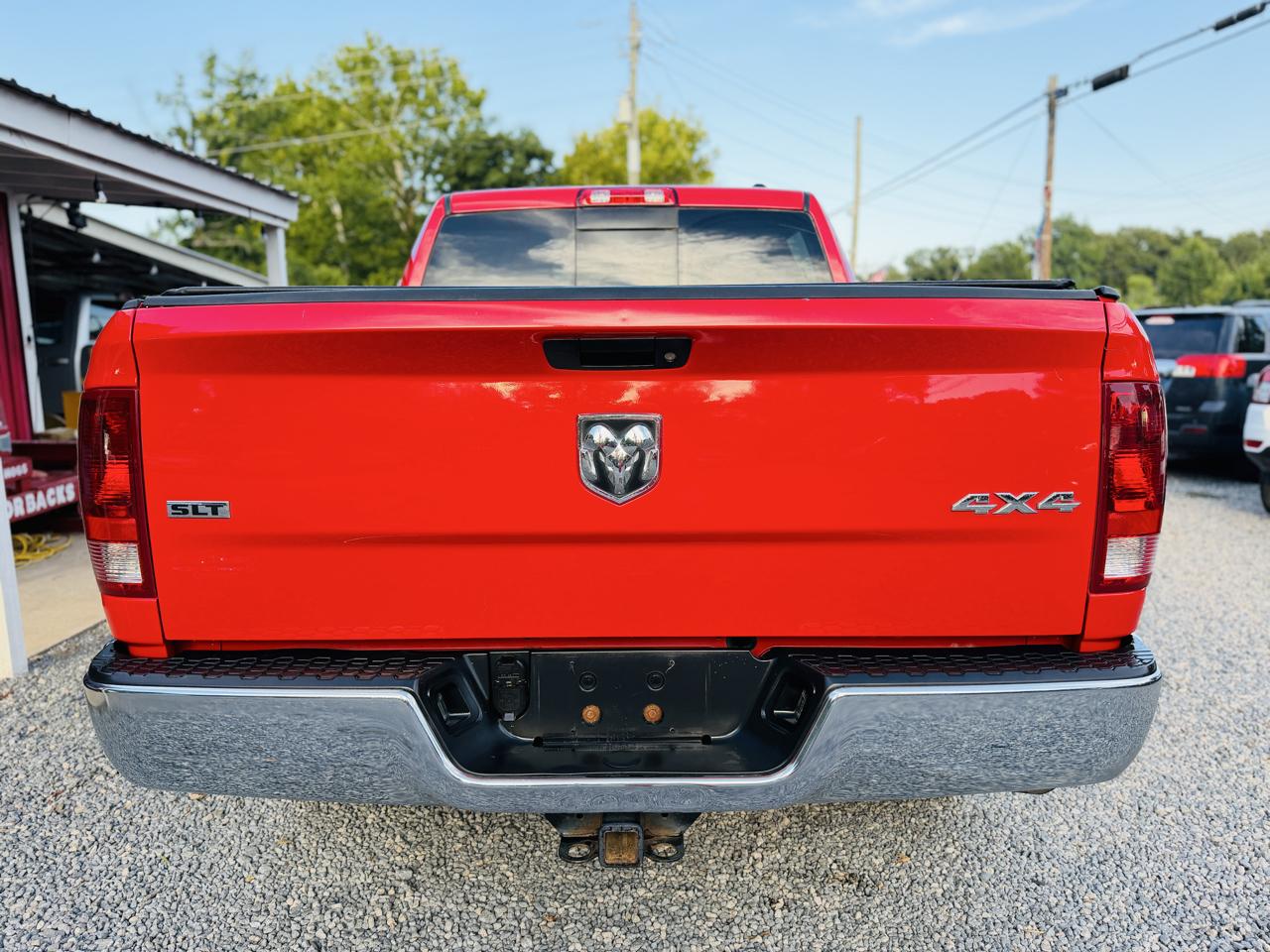 RAM 1500 4WD Crew Cab 140.5" SLT 2011