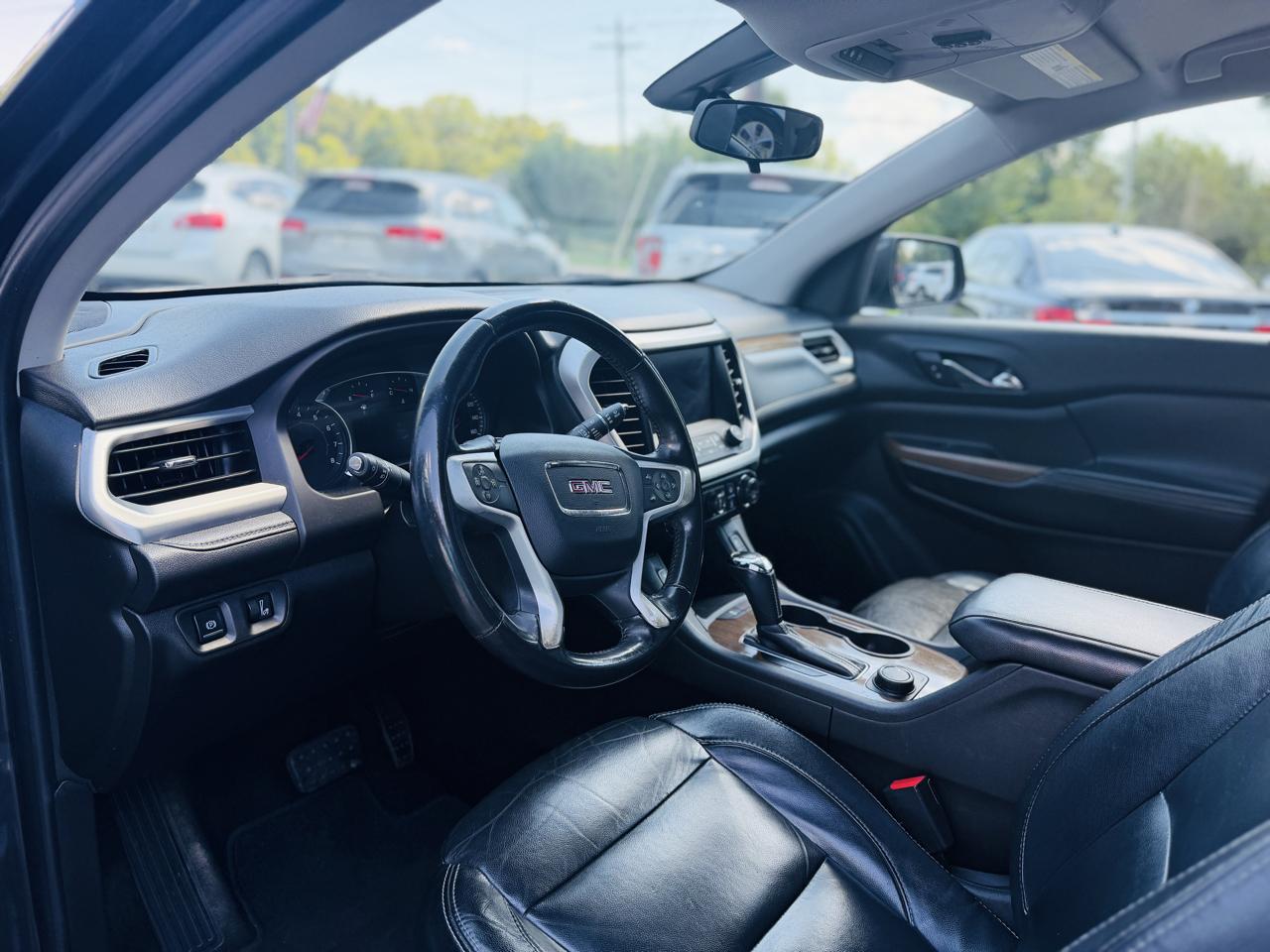 GMC Acadia FWD 4dr SLE w/SLE-2 2017
