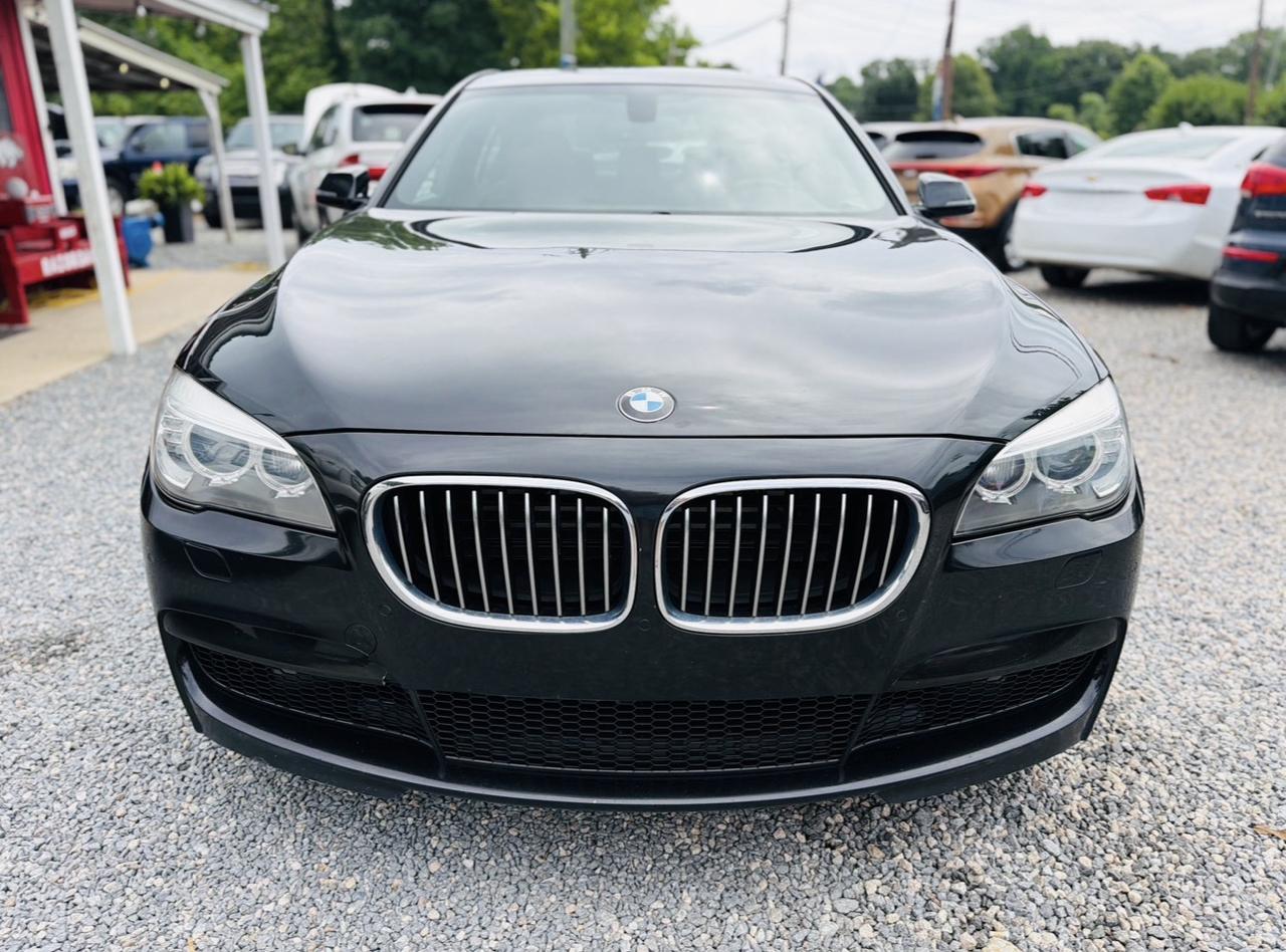 BMW 7 Series 4dr Sdn 750Li xDrive AWD 2013