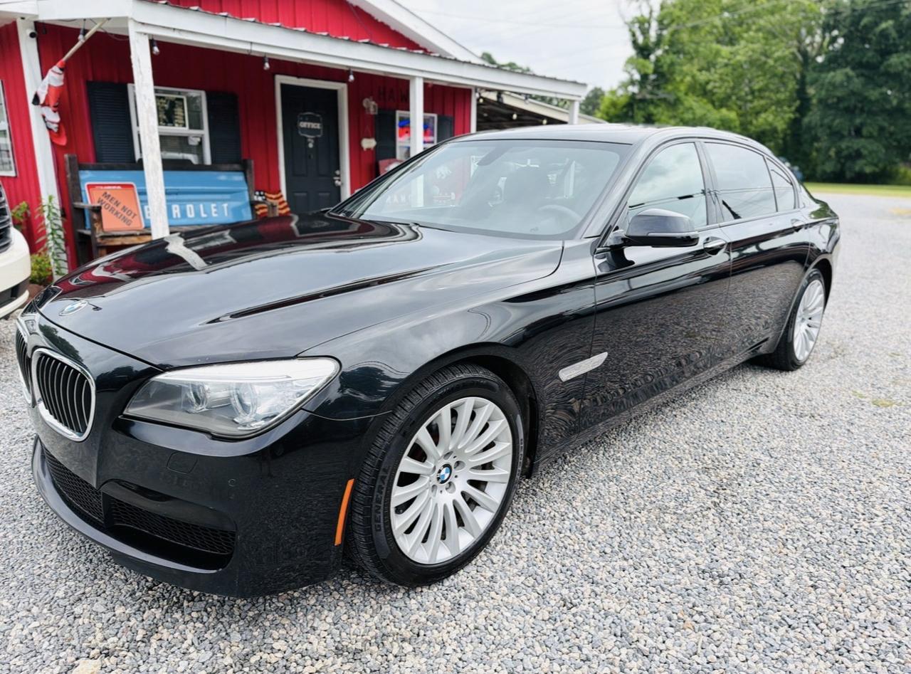 BMW 7 Series 4dr Sdn 750Li xDrive AWD 2013