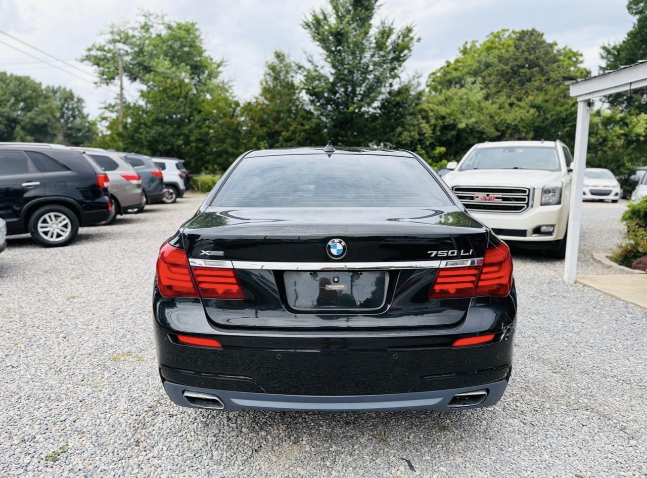 BMW 7 Series 4dr Sdn 750Li xDrive AWD 2013