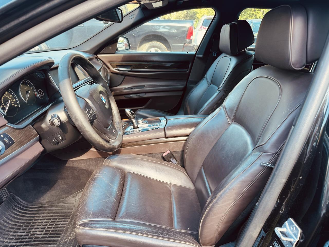 BMW 7 Series 4dr Sdn 750Li xDrive AWD 2013