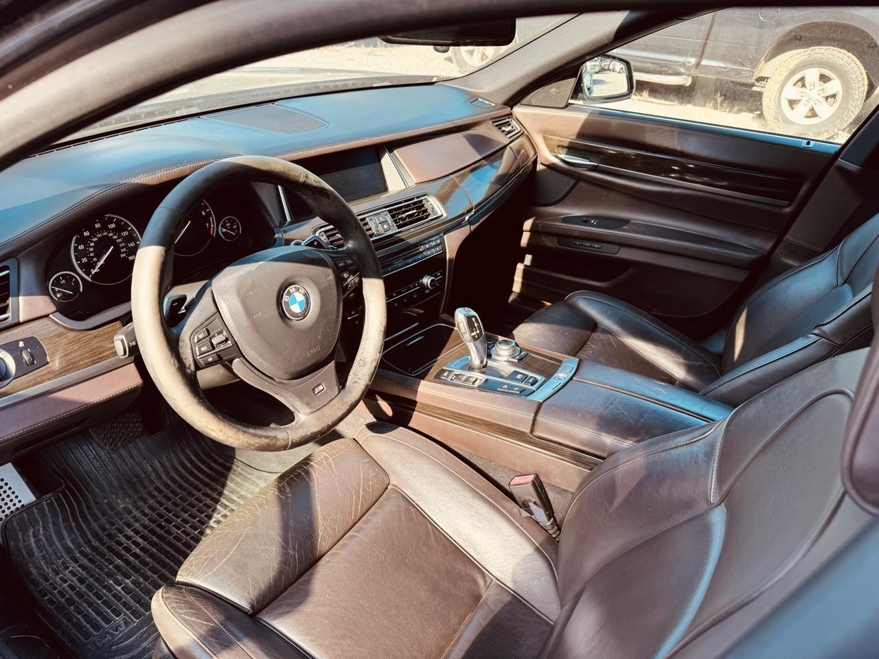 BMW 7 Series 4dr Sdn 750Li xDrive AWD 2013