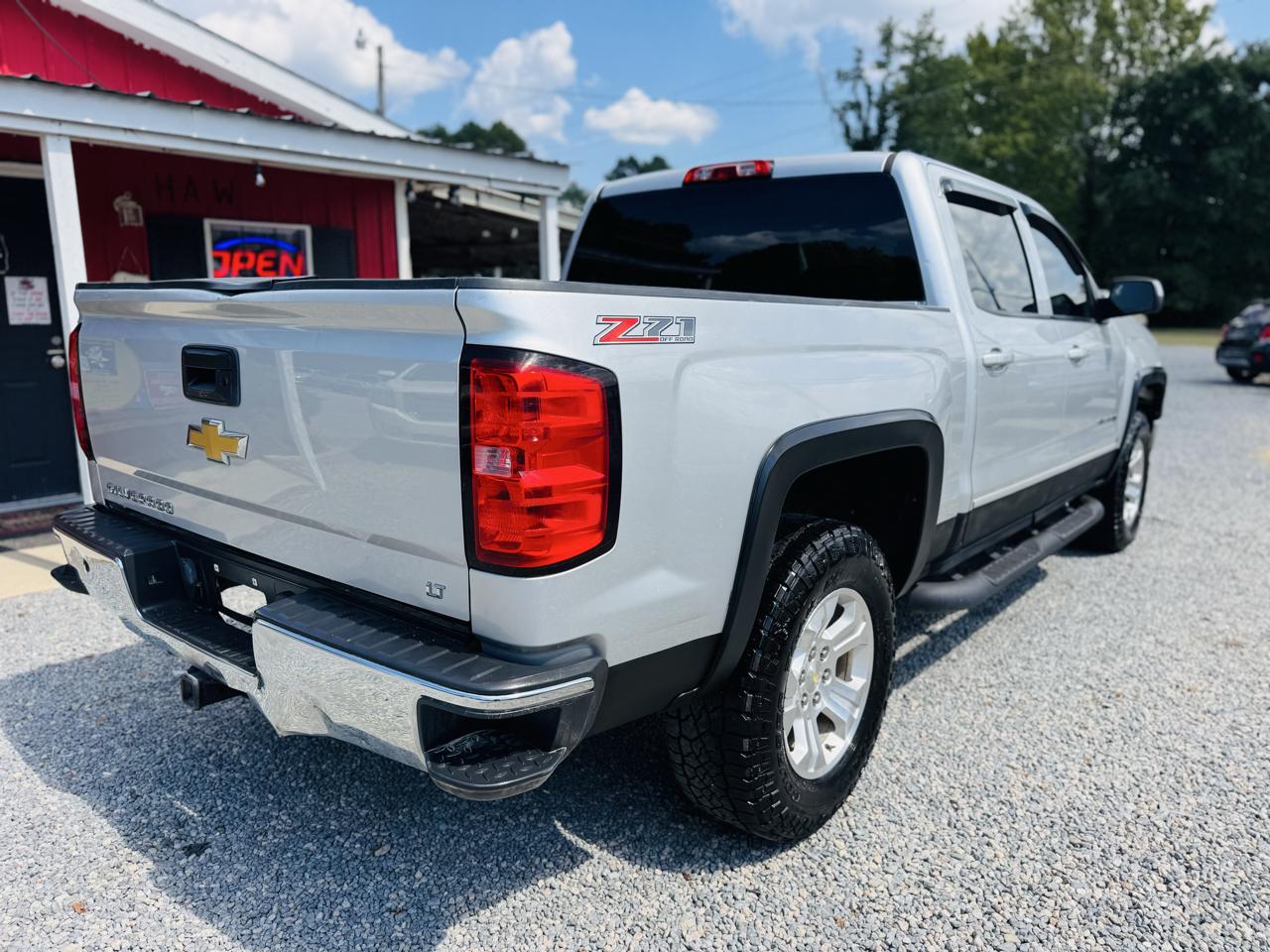 Chevrolet Silverado 1500 4WD Crew Cab 143.5" LT w/2LT 2015
