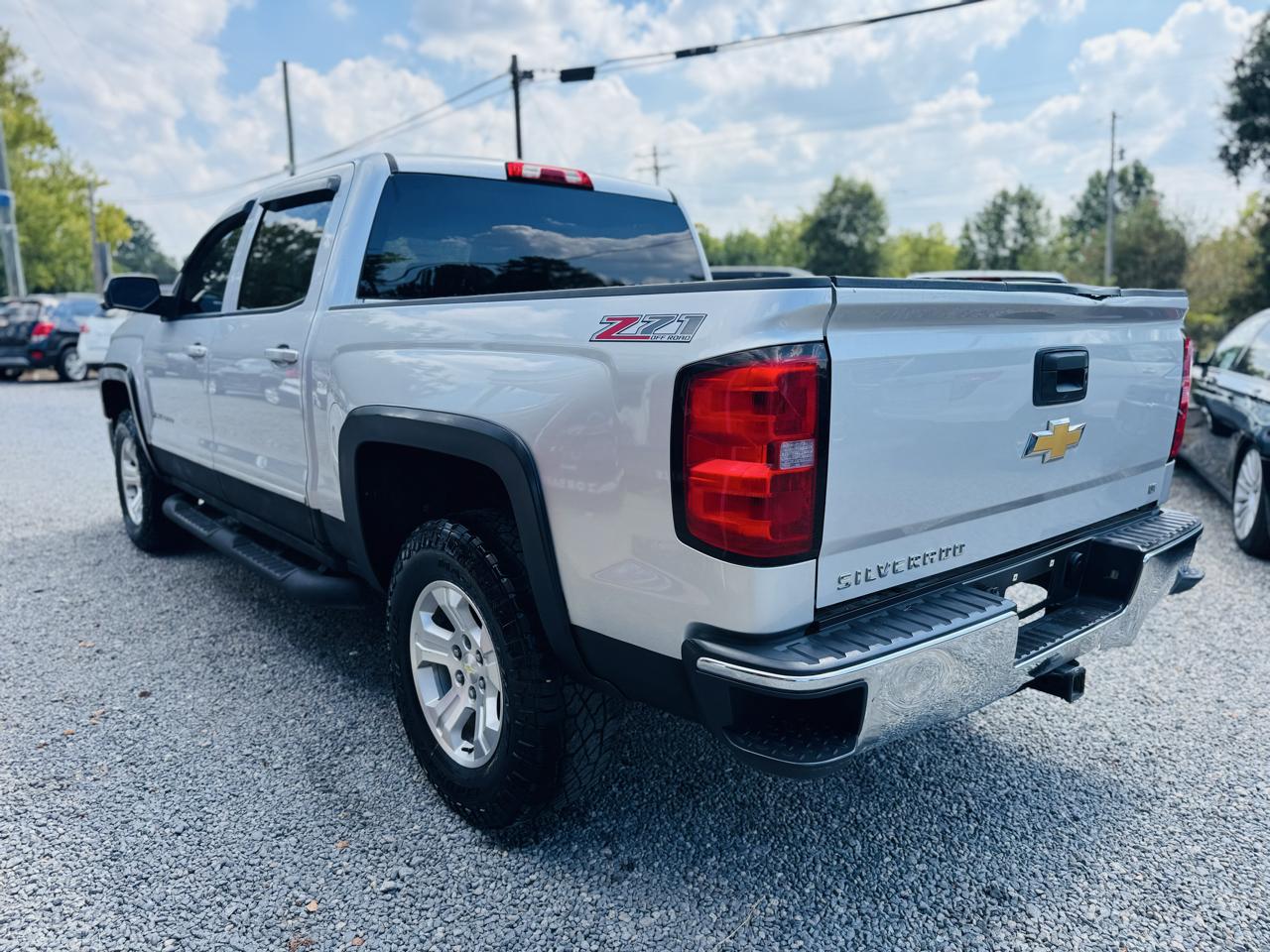 Chevrolet Silverado 1500 4WD Crew Cab 143.5" LT w/2LT 2015