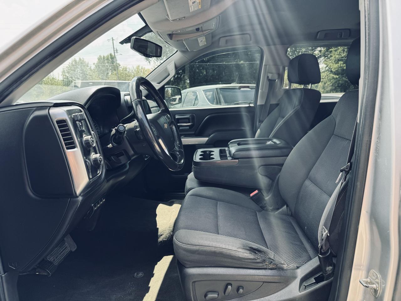 Chevrolet Silverado 1500 4WD Crew Cab 143.5" LT w/2LT 2015